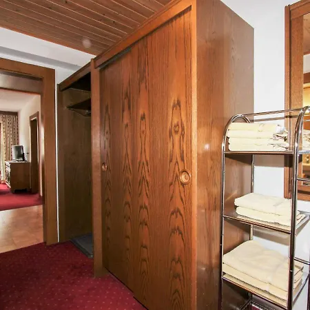 App- 102 By Interhome