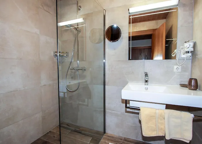 App- 102 By Interhome * マウラッハ