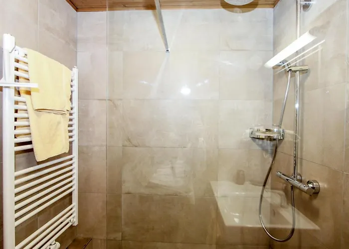 App- 102 By Interhome マウラッハ